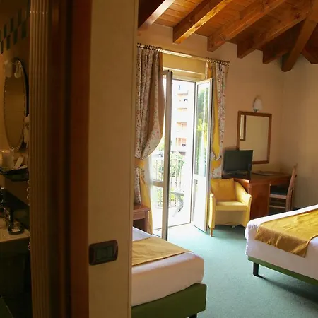 Hotell Santanna Verbania
